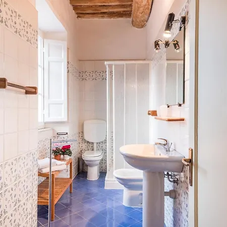 Cenami With Big Pool Apartment